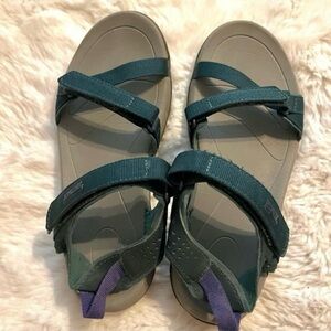 Teva green strappy outdoor adjustable sandals hiking workout summer drafting